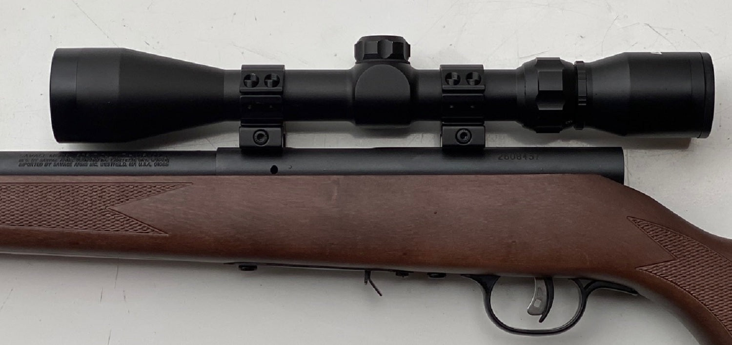 Savage 93 .17 hmr, sæt med kikkert og lyddæmper