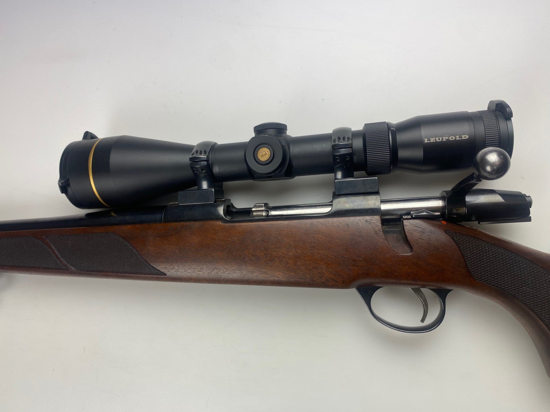 Brugt Sako 75 hunter LINKS 30-06 med leupold VX-R 3-9x50