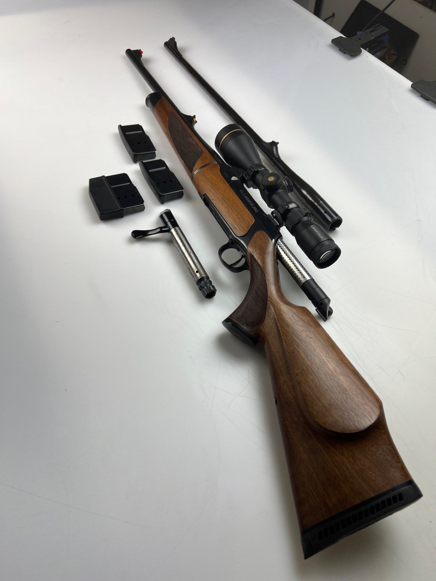BRUGT SAUER 202 TAKE DOWN VEKSELPIBESYSTEM inkl. Leupold VX-R 3-9x40